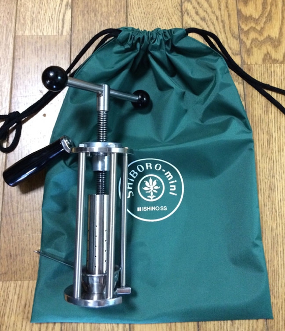 SHIBORO-mini 油しぼり機 ［石野製作所］ 搾油機 家庭用油しぼり機 SHiBORO-mini : 搾油機の石野製作所