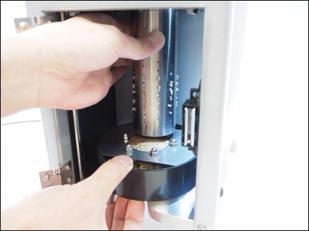 電動搾油機　SHiBOROUS シボラス　カスボックス