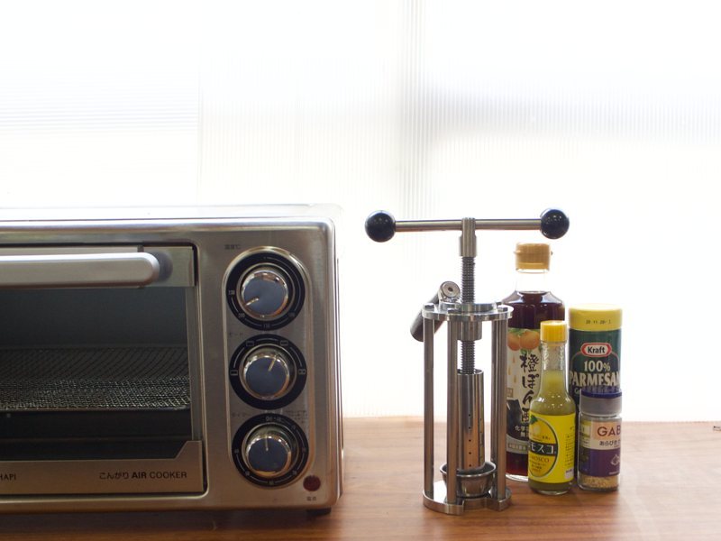 搾油機 家庭用油しぼり機SHiBORO-miniの商品詳細